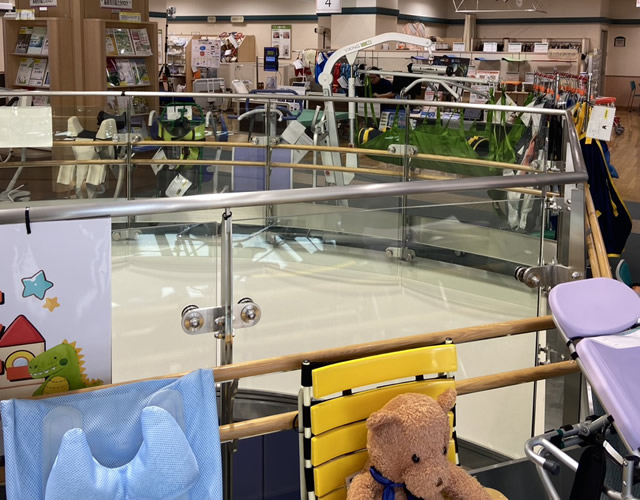 介護テクノロジー機器展示会場の様子